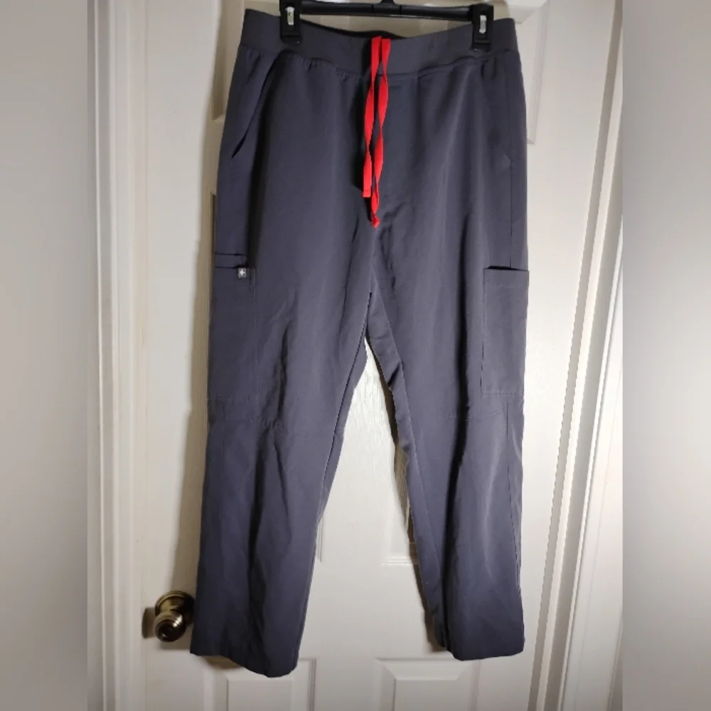 FIGS Men's Technical Collection Axim Cargo Scrub Pants Large Short